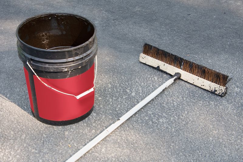 Tar Driveway Sealing in Grand Rapids, MI